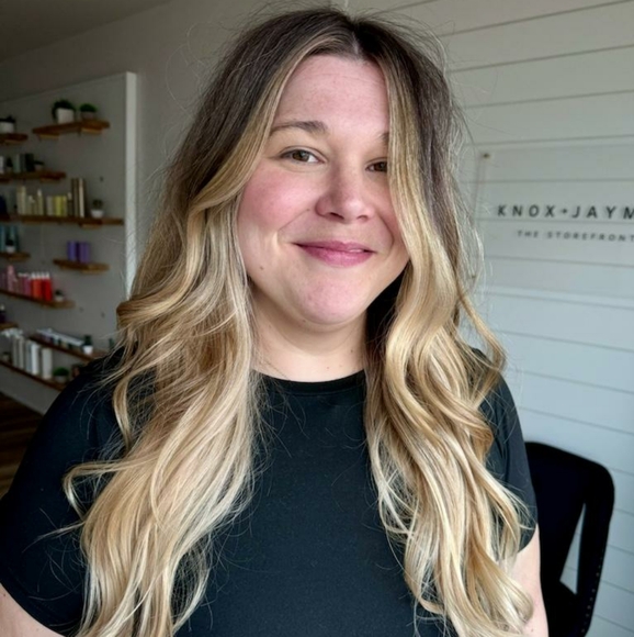 Meet your Posher, Amanda - Picture 5 of 6